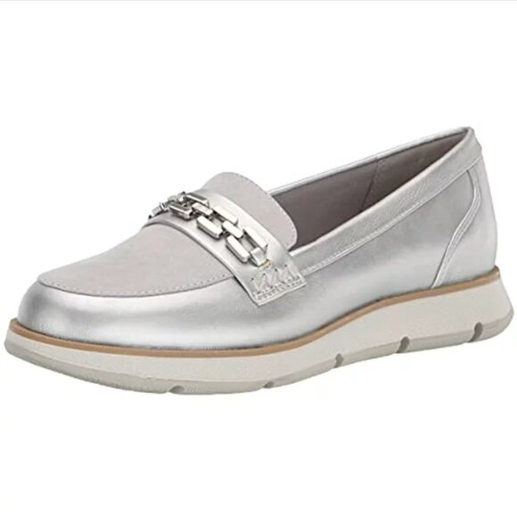 Bandolino Cashe3 Silver Loafers Slip On Sneaker Link Chain Detail Size 6 - Picture 1 of 10